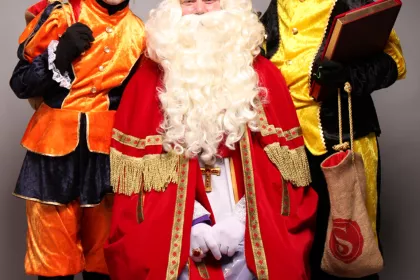 Bigger view of De Sint op bezoek