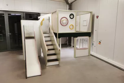 Bigger view of Mega speelhuis maakt kinderdromen waar